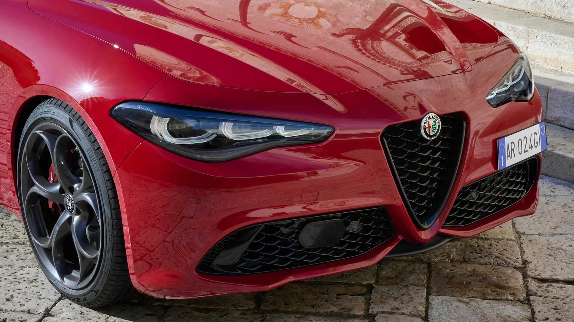 2025 Alfa Romeo Giulia - სტილი, მართვა და ცოტა დრამაც იტალიურად