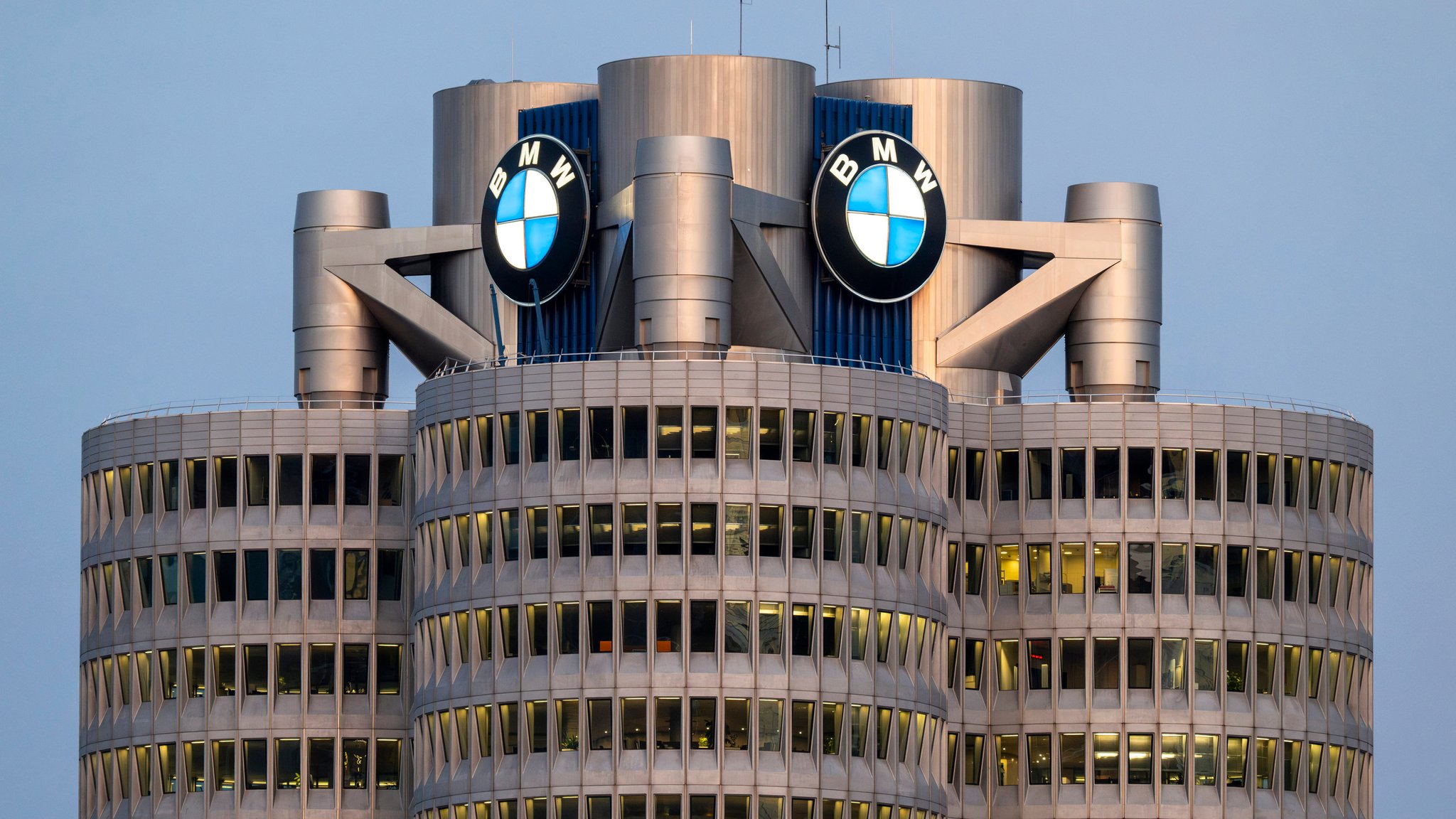 BMW-ს მოგება ერთ მეოთხედზე მეტით შემცირდა